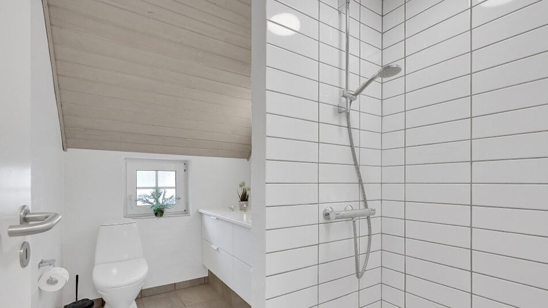 Badezimmer in Øhuse Poolhus