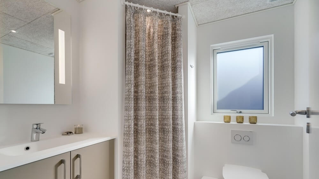 Badezimmer in Bjerregård Aktivhus