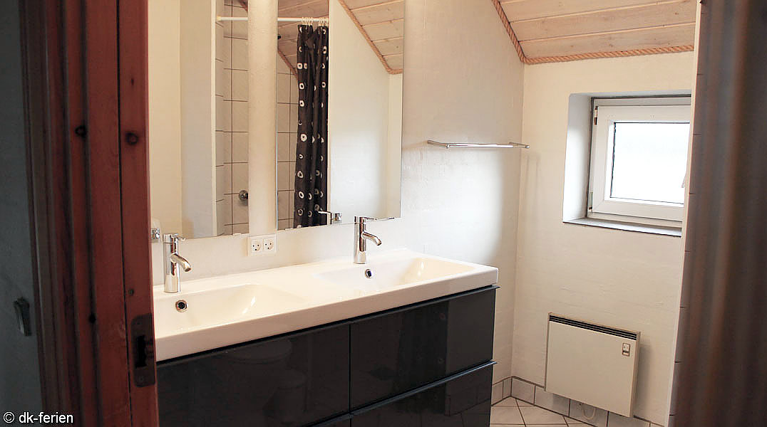 Badezimmer in Søndergaards Poolhus