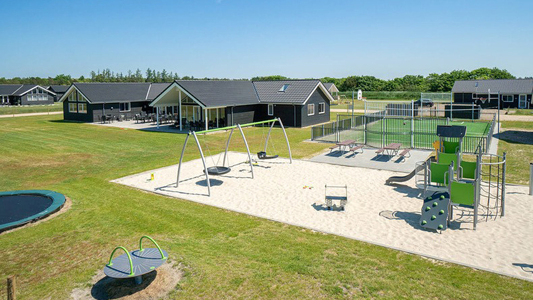Spielgeräte bei Filsø Poolhus