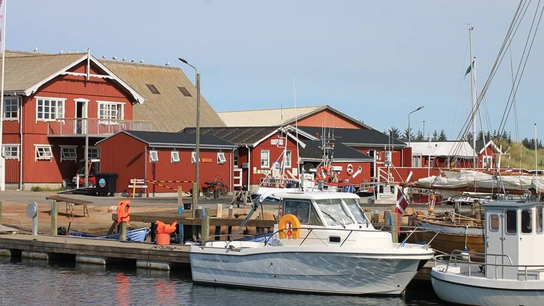 Hafen in der Nähe von Knasborg Lejlighed