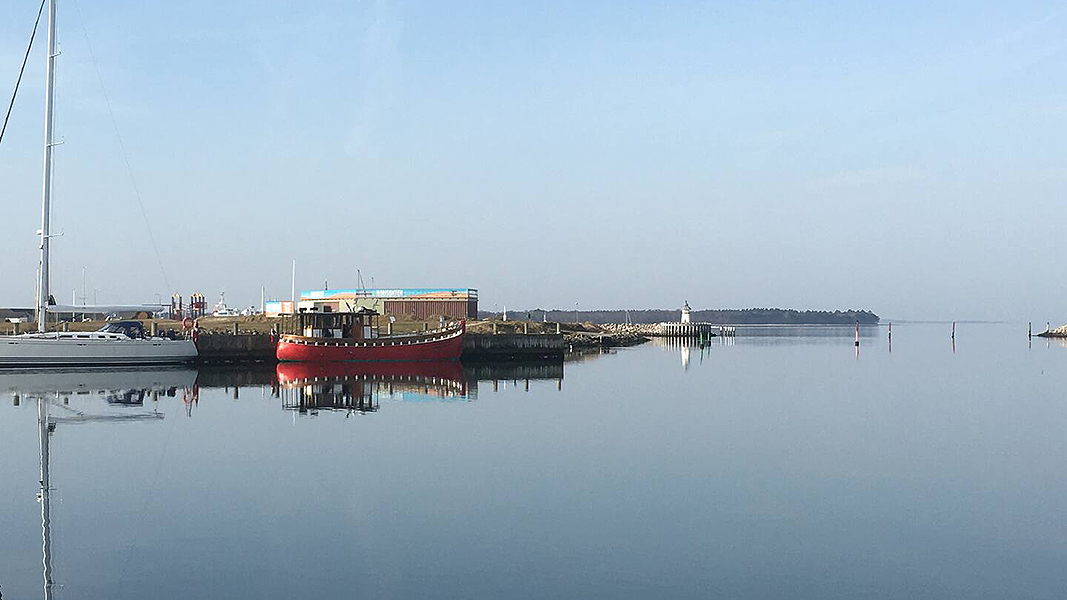 Hafen in der Nähe von Dråbyhøj Hus