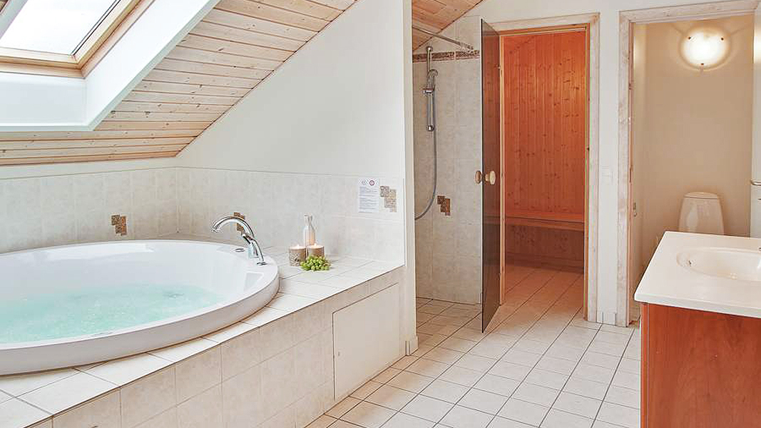 Badezimmer in Væggerhus
