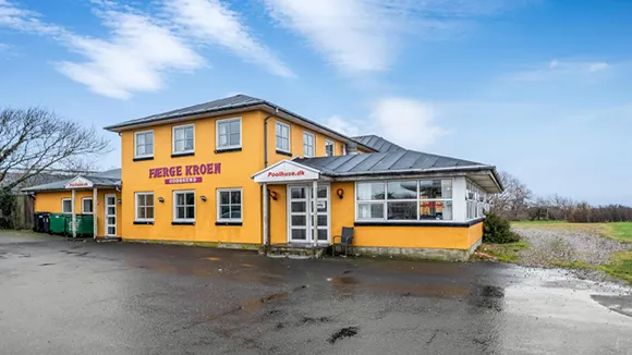 Außenansicht von Poolhus ved Oddesund