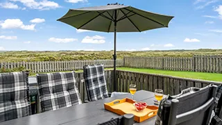 Terrasse von Feriehus Lild Strand