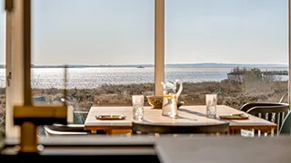 Blick auf die Landschaft von Direkte ved fjorden