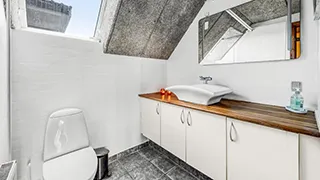 Badezimmer in Hermod Poolhus