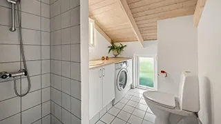 Badezimmer in Poolhus Traditionell