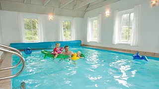 Husby Poolhaus innen