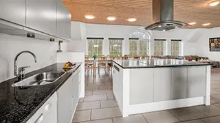 Küche in Husby Poolhus
