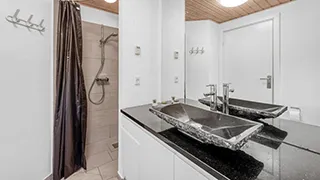 Badezimmer in Husby Poolhus