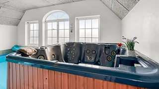 Whirlpool in Husby Poolhus