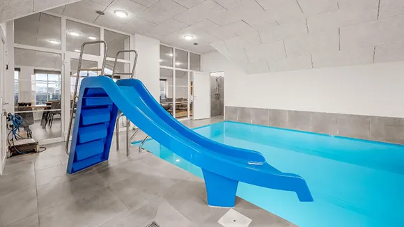 Pool in Husby Slap af
