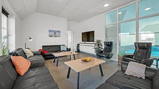 Wohnzimmer von Stråtag poolhus