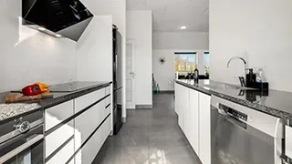 Küche in Stråtag poolhus