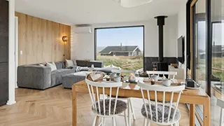 Essbereich in Sommerhus midt i klitterne