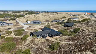 Luftaufnahme von Poolhus i klitterne