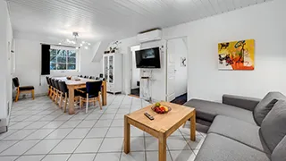 Wohnzimmer von Brunbjerg Poolhus