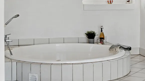 Poolbereich in Brunbjerg Øjnehus