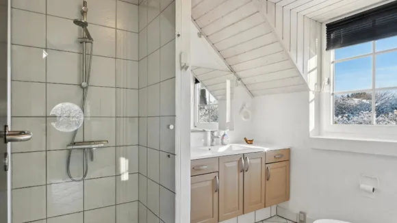 Badezimmer in Brunbjerg Øjnehus