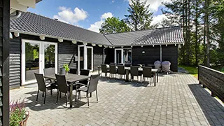 Terrasse von Filsø Poolhusidyll