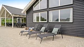 Terrasse von Mælker Poolhus