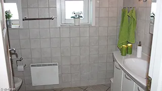 Badezimmer in Per Knolds Poolhus