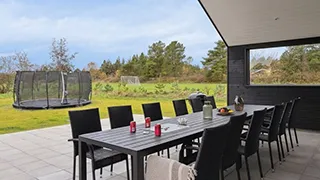 Terrasse von Lakolk Aktivhus