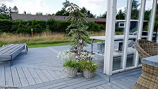 Terrasse von Sommerhus Fyrglimt