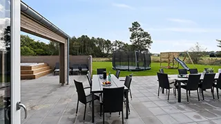 Terrasse von Folden Poolhus