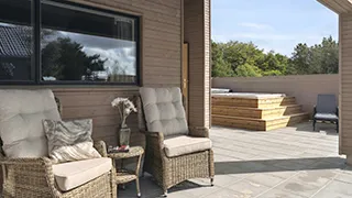 Terrasse von Folden Poolhus