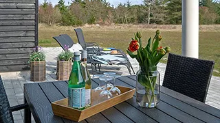 Terrasse von Ålbæk Poolhus