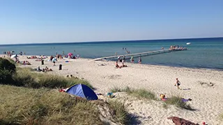 Strand in der Nähe von Birke Aktivhus