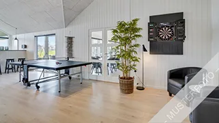 Tischtennisplatte  Drømmeferie Poolhus