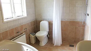 Badezimmer in Lærkemose Spahus