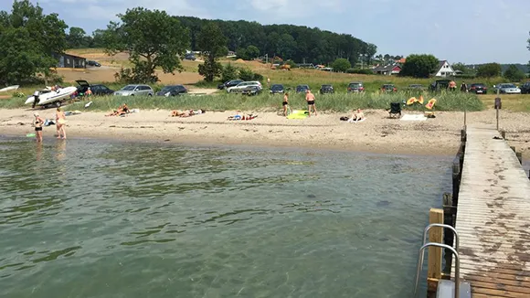 Strand in der Nähe von Udsigtshus Skarrev