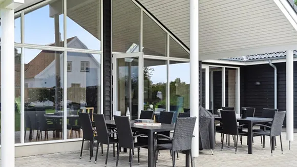 Terrasse von Thorsvang Poolhus