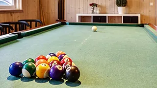 Billardtisch  Sortspætte Aktivhus