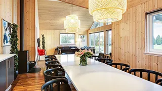 Essbereich in Sortspætte Aktivhus