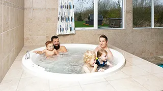 Whirlpool in Sortspætte Aktivhus