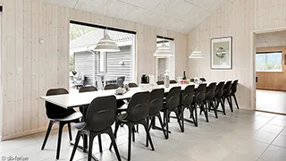 Essbereich in Bøtø Poolhus