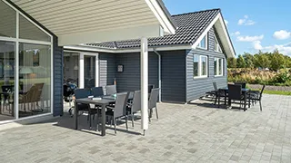 Terrasse von Holmemose Poolhus
