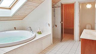 Badezimmer in Væggerhus