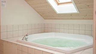 Whirlpool in Falkevej Spahus