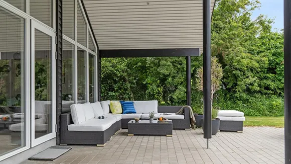 Terrasse von Jægerspris Poolhus