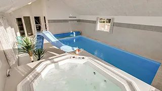 Pool in Elme Poolhus