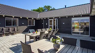 Terrasse von Revlinge Poolhus