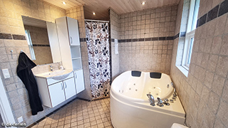 Badezimmer in Madsens Spahus