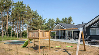 Spielgeräte bei Snogebæk Aktivhus