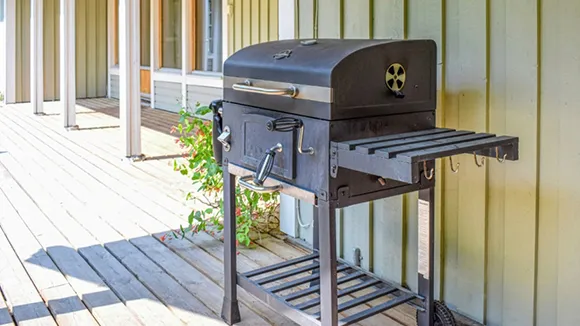 Grill von Dankvägen Poolhus